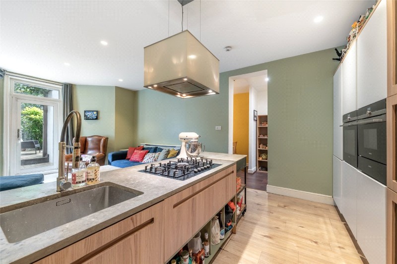 Elgin Avenue, London, W9