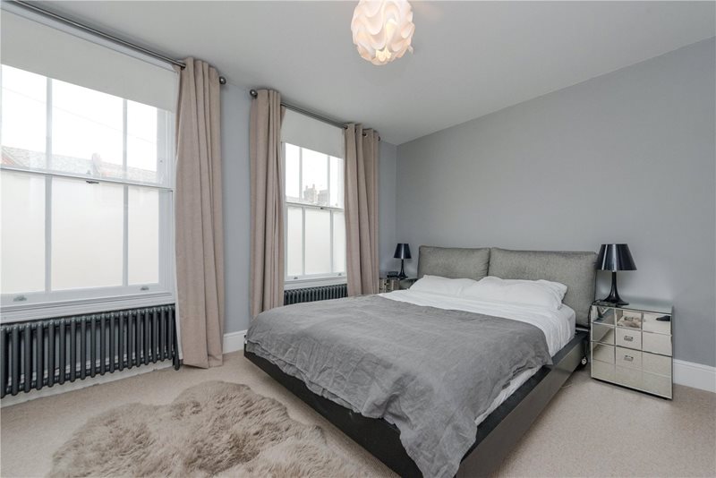 Kilburn Lane, London, W10