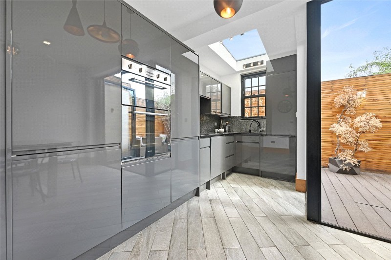 Thorpebank Road, London, W12