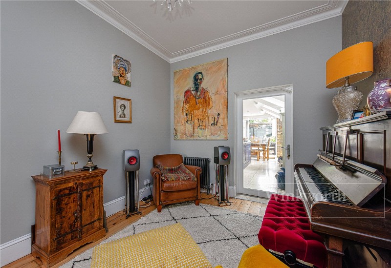 Purves Road, London, NW10