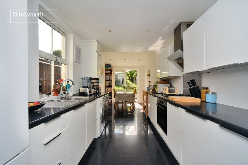 Tharp Road, Wallington, SM6