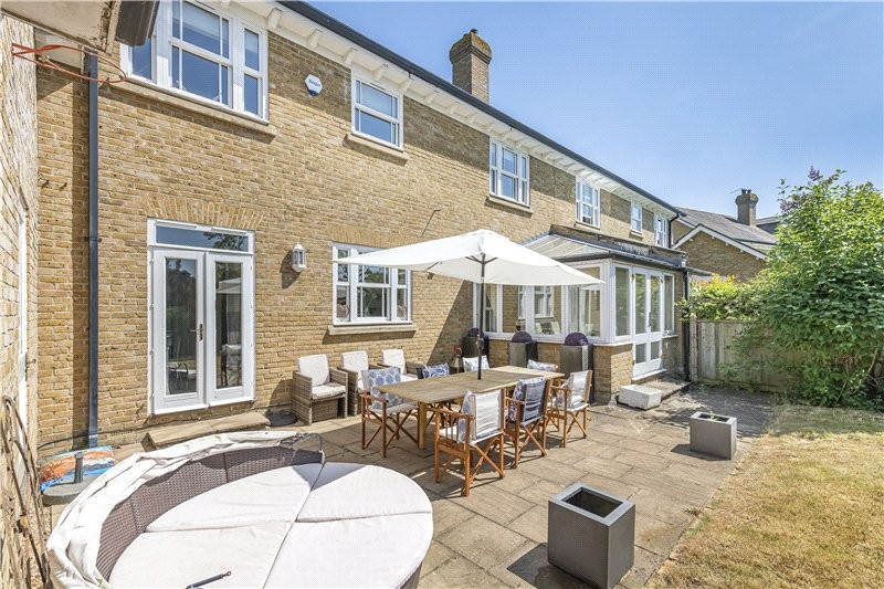 Devereux Lane, Barnes, London, SW13