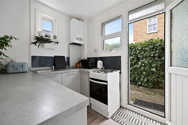 Collingbourne Road, London, W12
