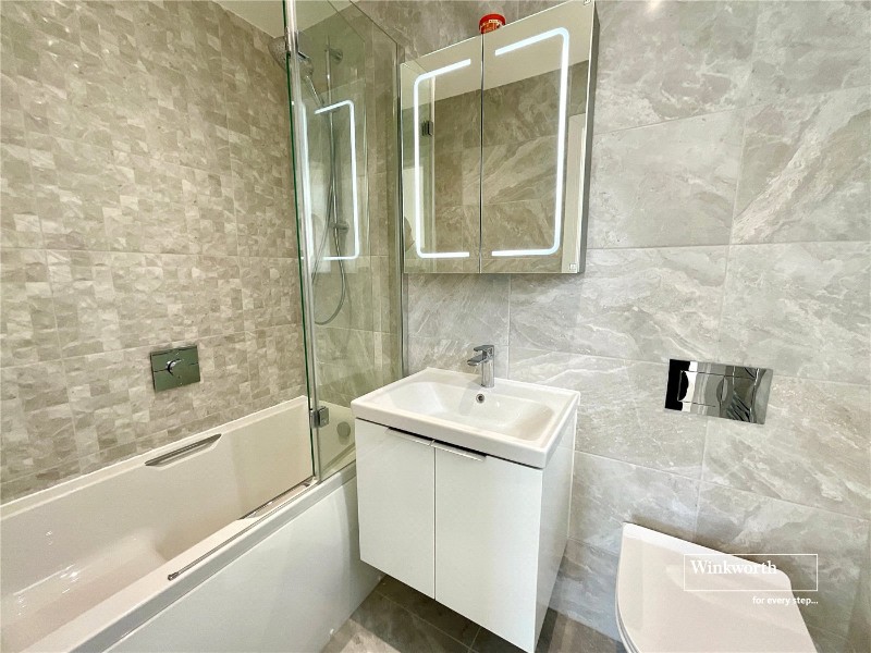 Moat Lane, Barton on Sea, New Milton, Hampshire, BH25