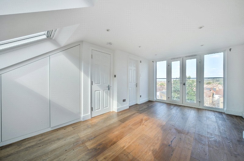 Annsworthy Crescent, London, SE25