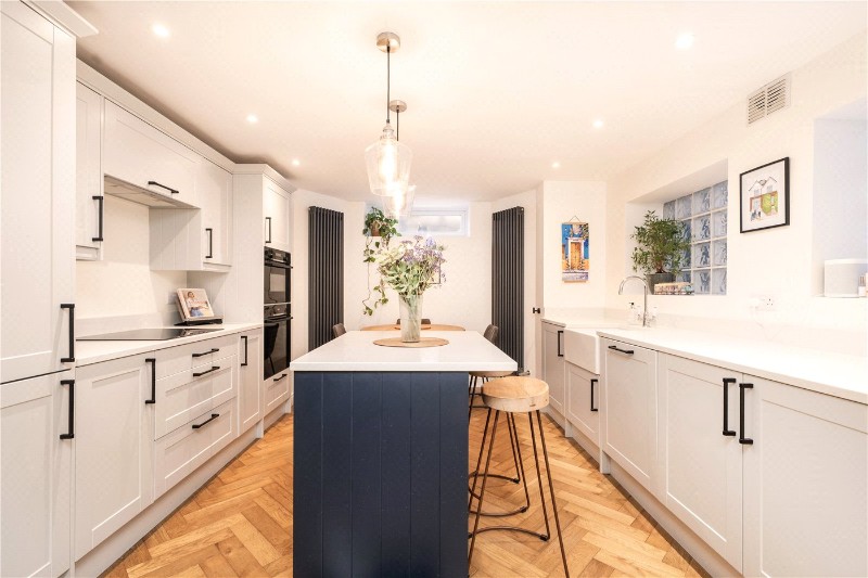 Holmbush Road, London, SW15