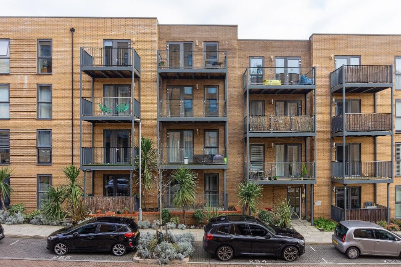 Apple Yard, London, SE20