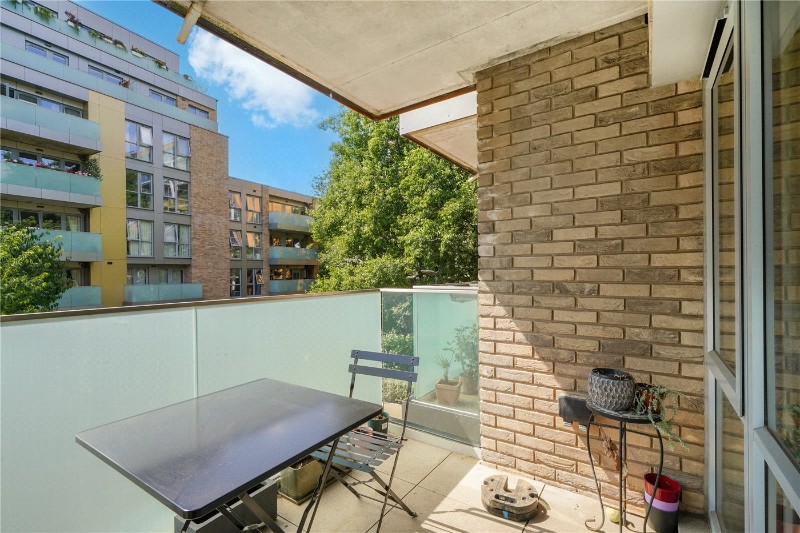 Cross Lane, London, N8
