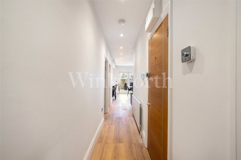 North End Road, London, NW11