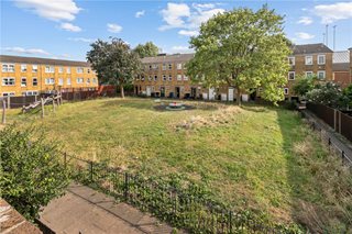 Houghton Close, London, E8