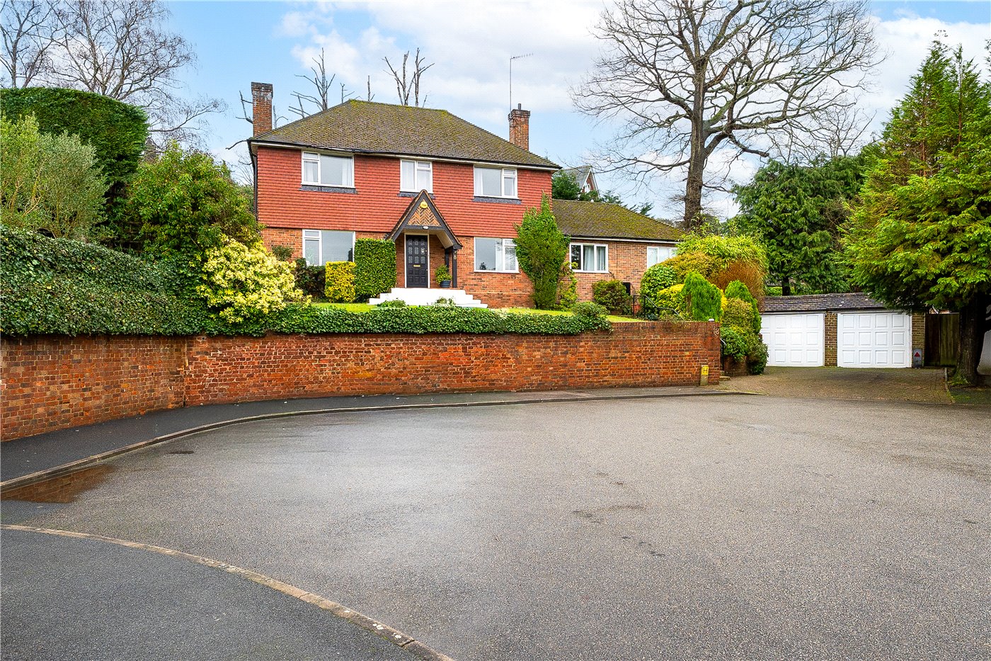Kingswood Close, Weybridge, Surrey, KT13