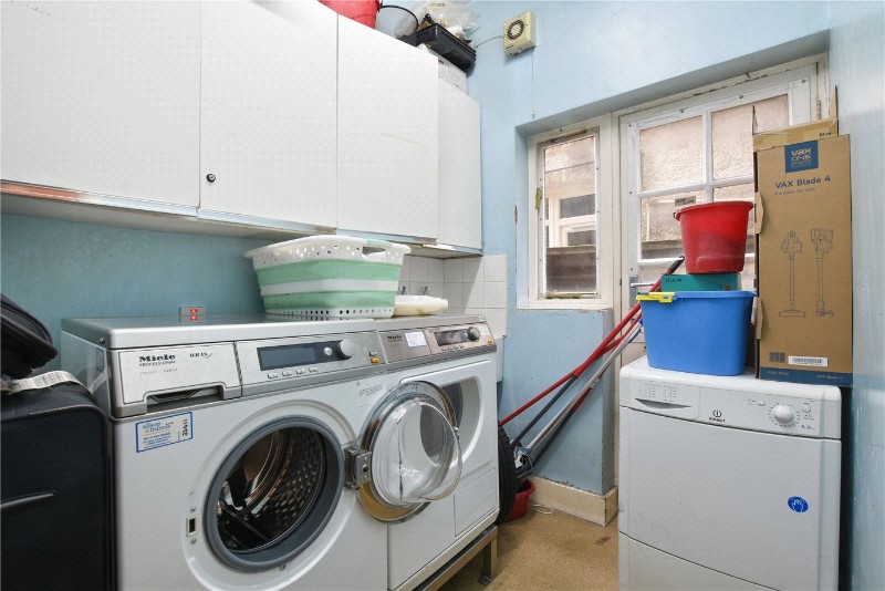 Doyle Gardens, London, NW10