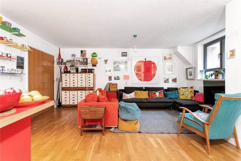 Goldsmiths Row, London, E2