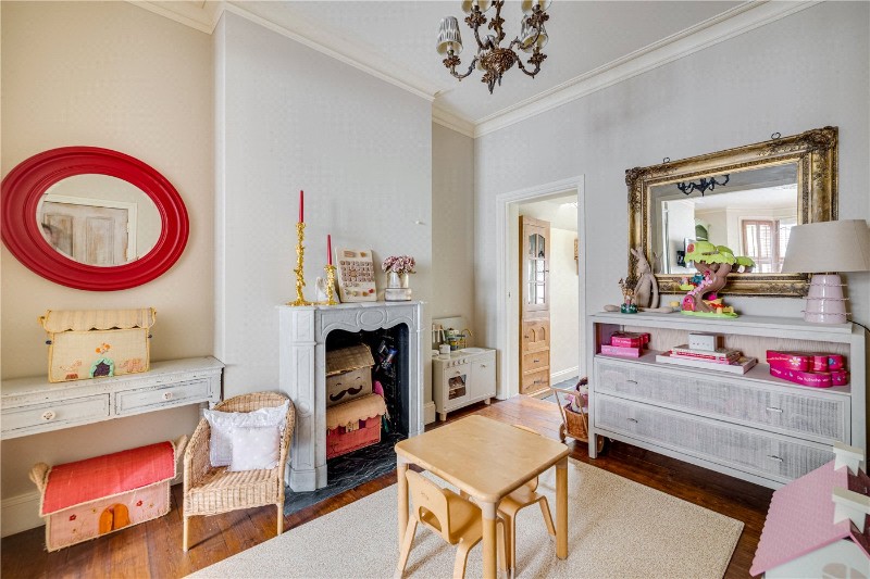 Bronsart Road, London, SW6