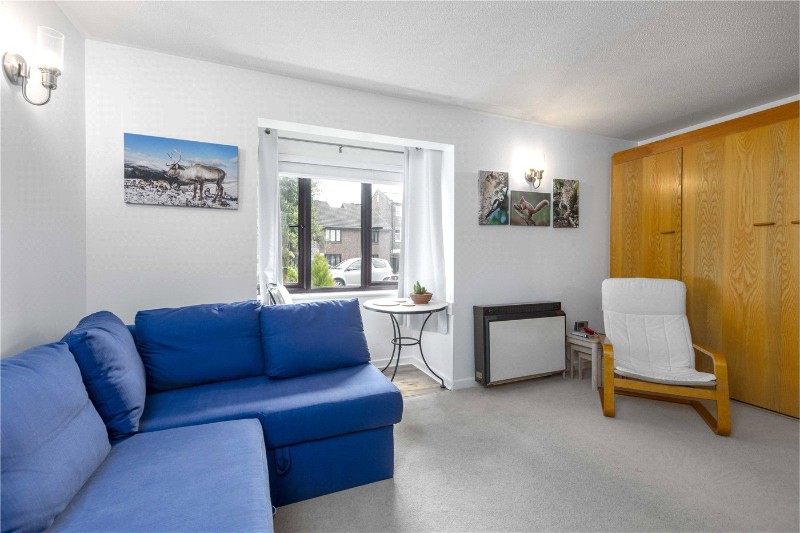 Beaulieu Place, London, Ealing, W4
