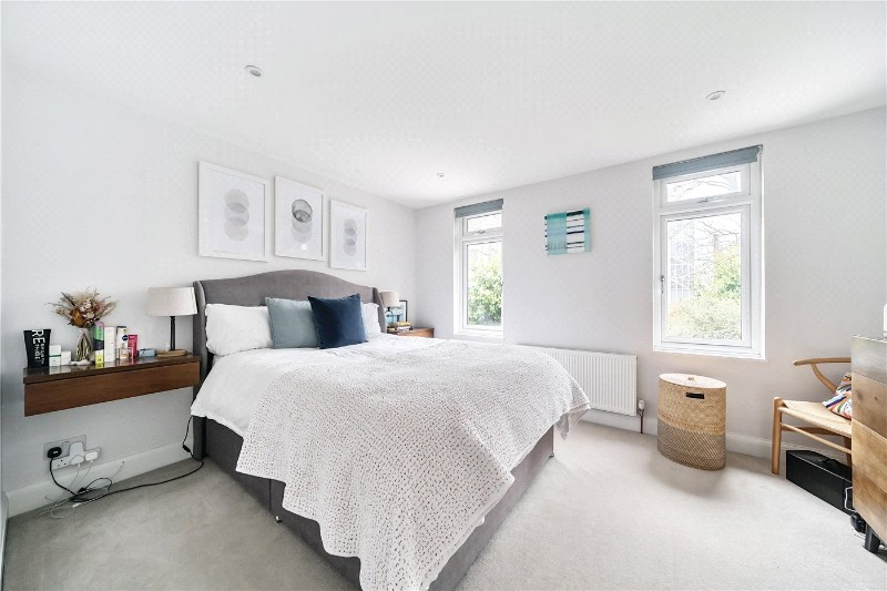 Montrose Way, London, SE23