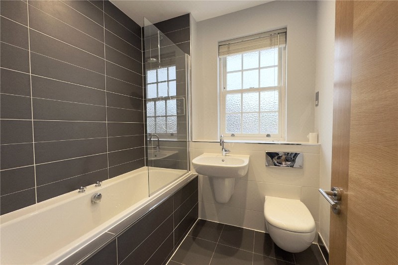 Blue Dragon Yard, Beaconsfield, Buckinghamshire, HP9