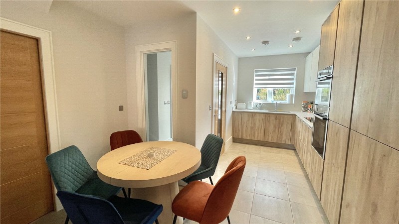 Buzzard Close, Stratford-upon-Avon, Warwickshire, CV37