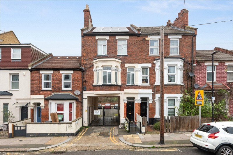 Platinum Mews, London, N15