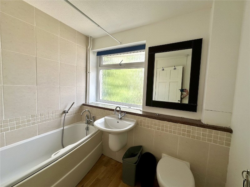 Barrie Road, Farnham, Surrey, GU9