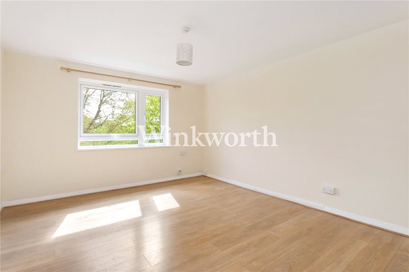 Links Side, Enfield, EN2