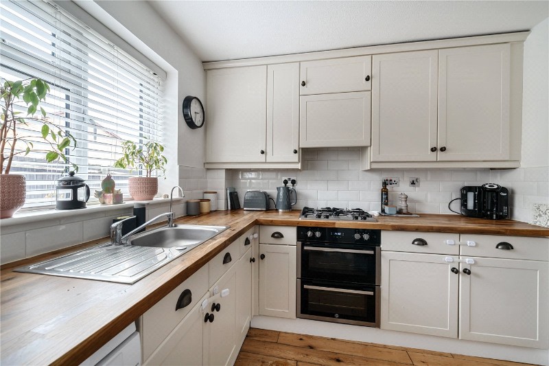 Arthur Close, Bagshot, GU19