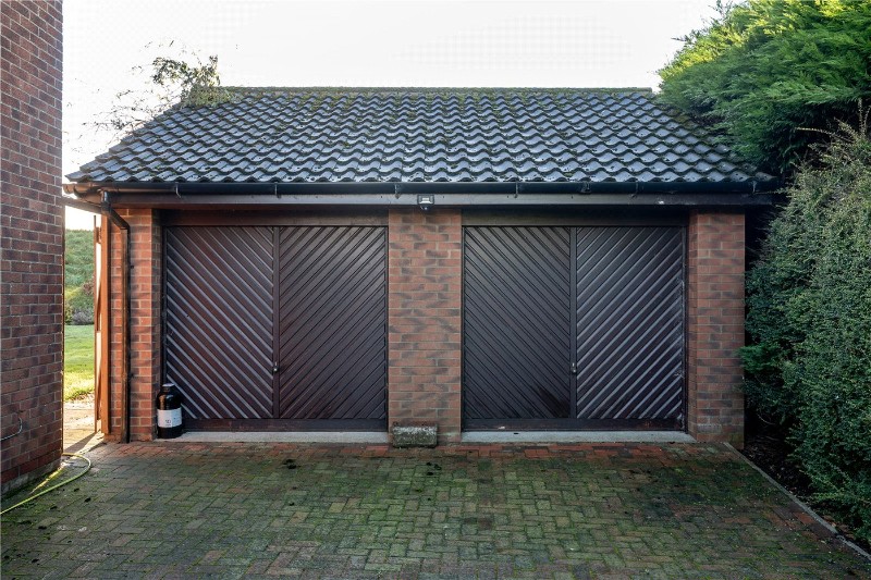Ferry Road, Surlingham, Norwich, Norfolk, NR14