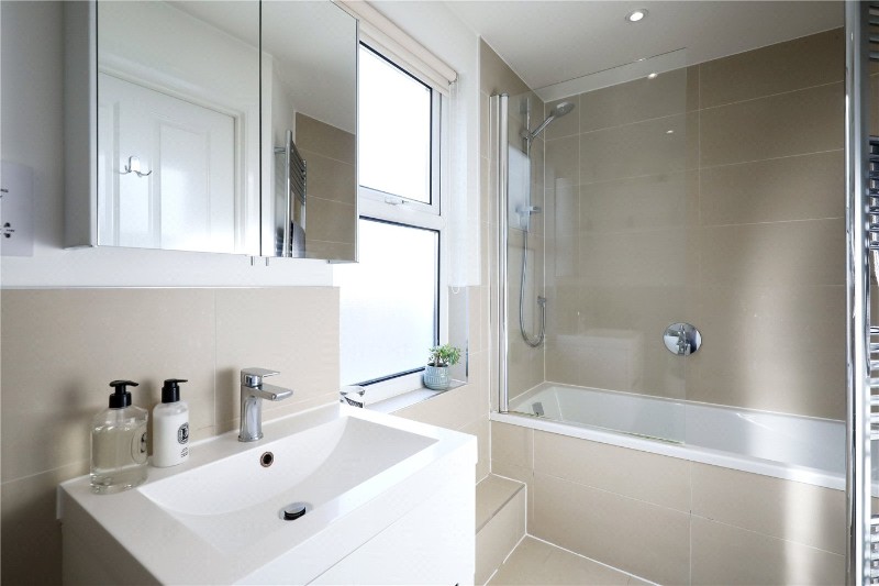 Grange Park, London, W5