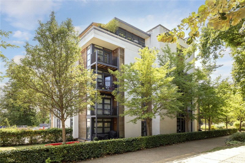 Whitelands Crescent, London, SW18