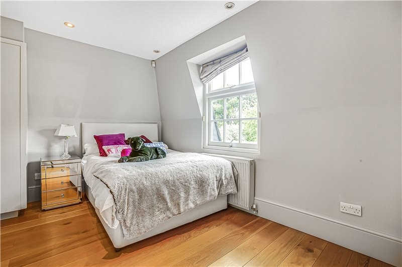 Castelnau, Barnes, London, SW13