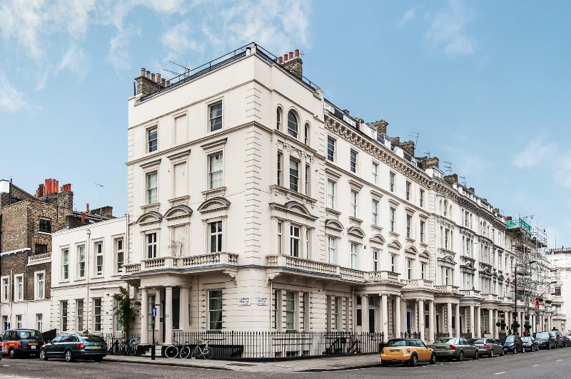 St. Georges Drive, London, SW1V