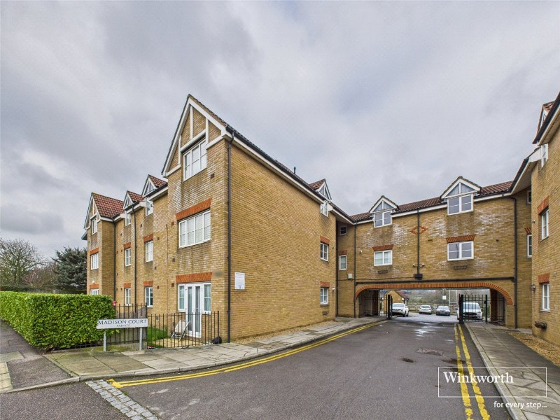 Great North Way, London, NW4