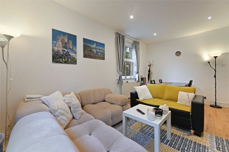 Collingbourne Road, London, W12