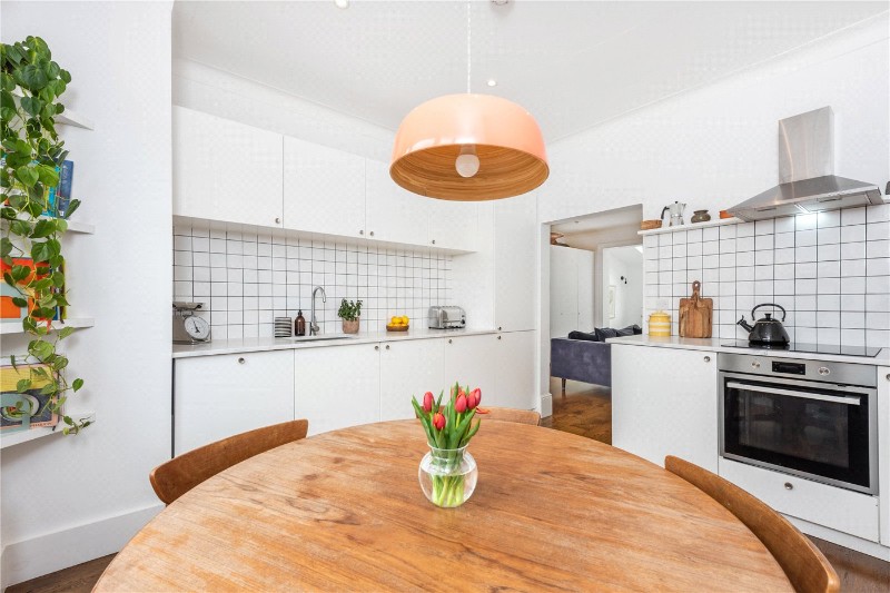 Hewitt Avenue, London, N22