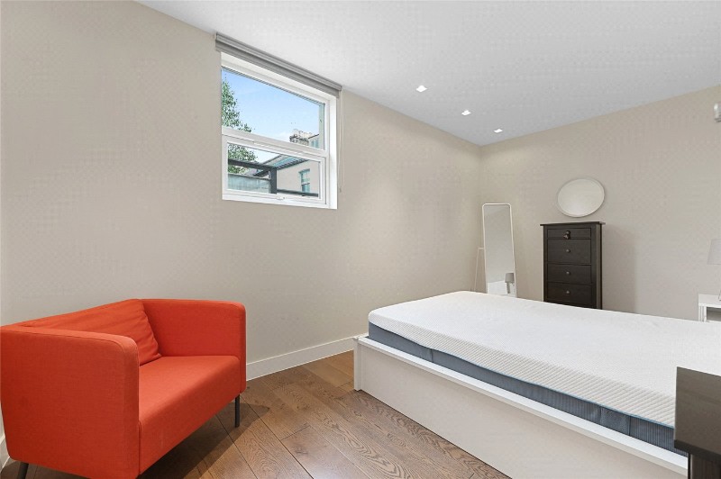 Uxbridge Road, Shepherds Bush, London, W12