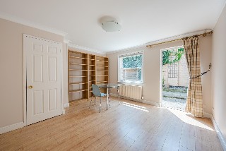 Usborne Mews, SW8