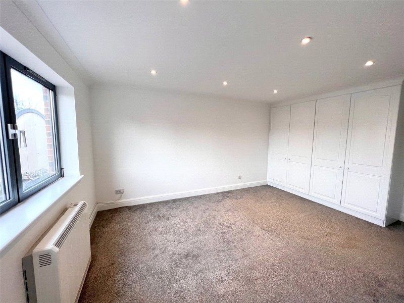 Becketts Place, Hampton Wick, Kingston upon Thames, KT1