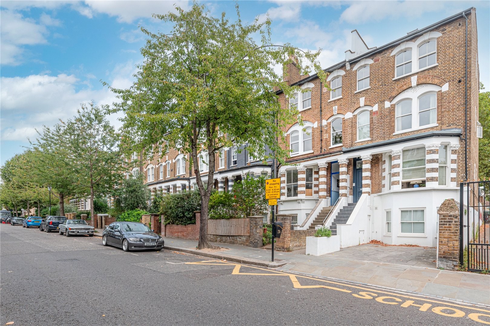 1 bedroom property for sale in St. Lawrence Terrace, London, W10 (Ref