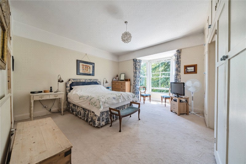 Trunk Road, Farnborough, Hampshire, GU14