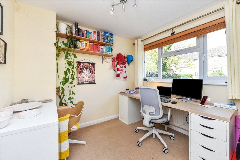 Stonechat Close, Petersfield, Hampshire, GU31