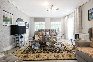 Coombehurst Close, Hadley Wood, EN4