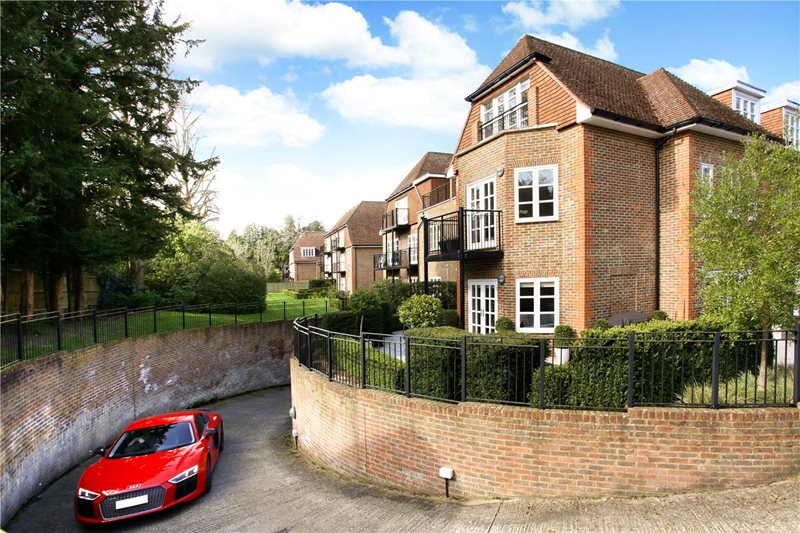 Cross Road, Sunningdale, Berkshire, SL5