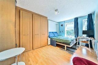 Coopers Close, London, E1