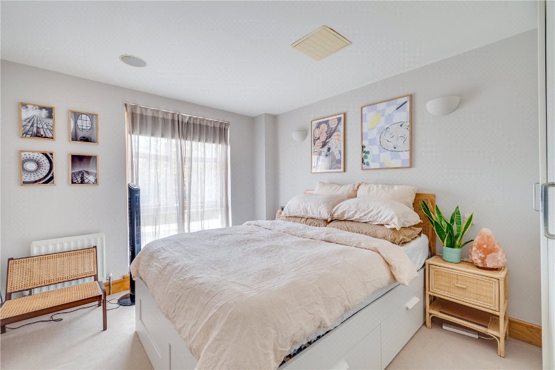 Farm Lane, London, SW6