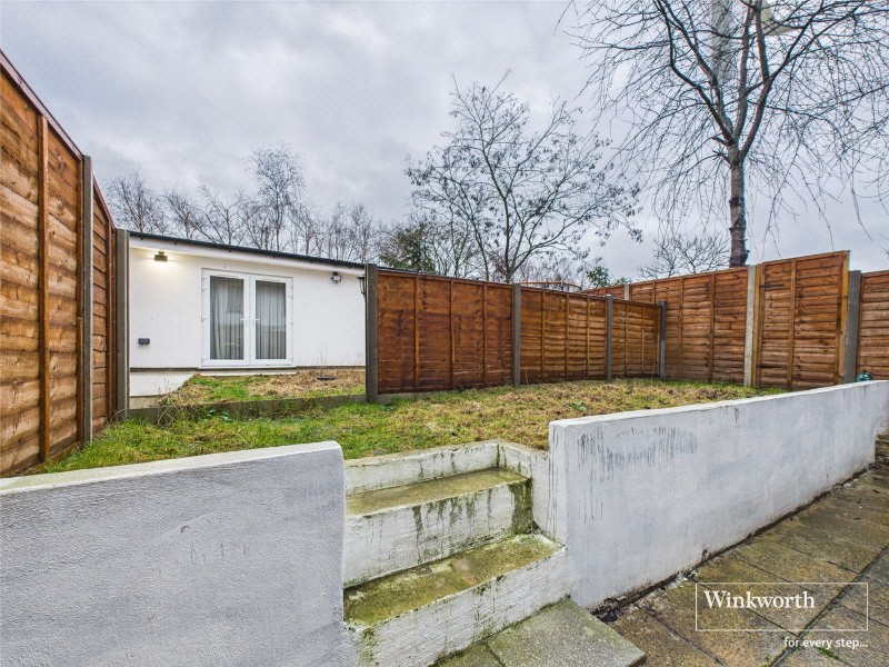 Sturgess Avenue, London, NW4