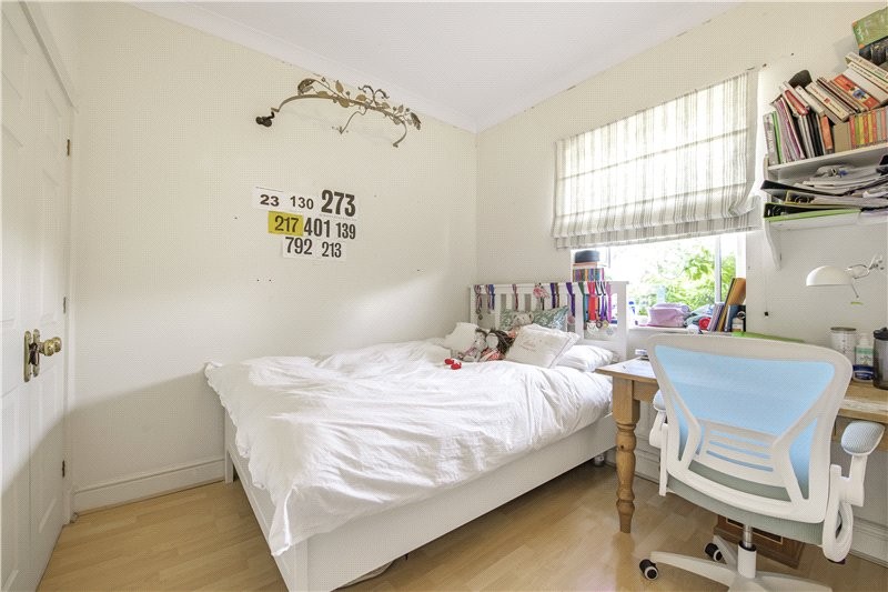 Devereux Lane, Barnes, London, SW13