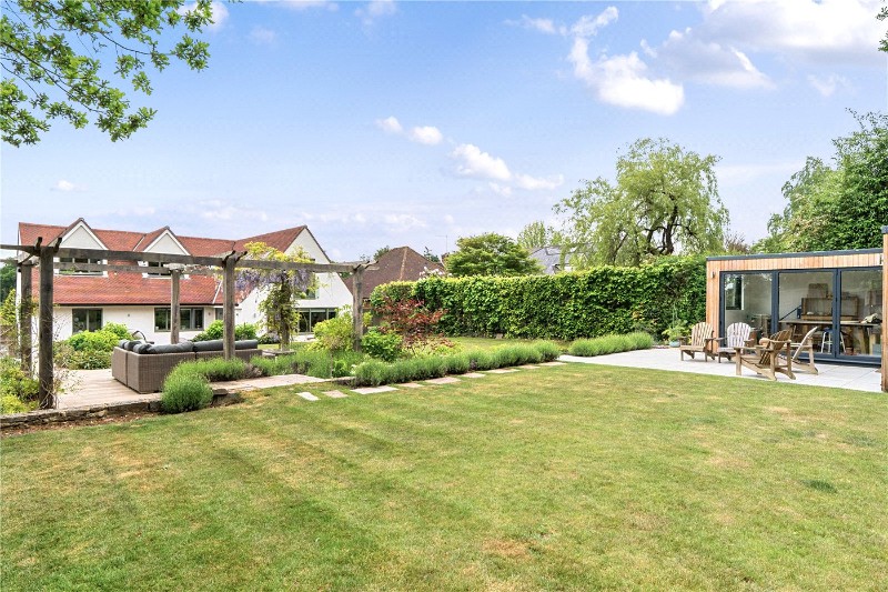 Abbots Ride, Farnham, Surrey, GU9