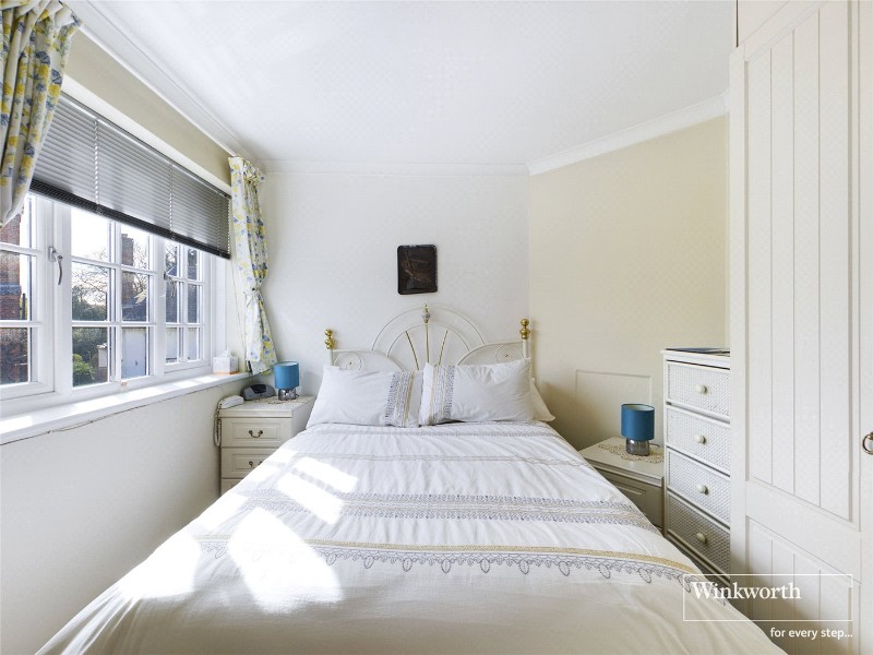 Goldsmith Lane, Roe Green Village, Kingsbury, London, NW9