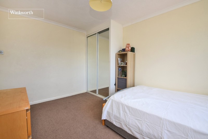 Ardrossan Gardens, Worcester Park, Surrey, KT4