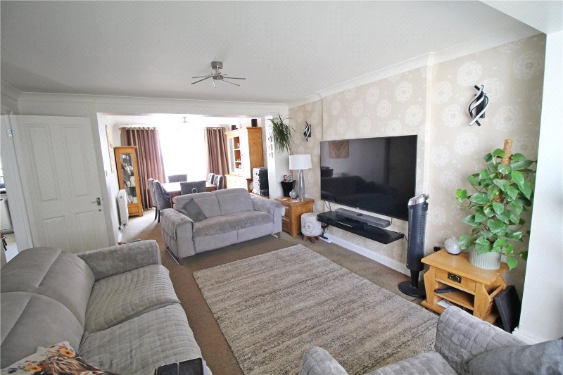 Linchfield Close, Deeping St. James, Peterborough, Lincolnshire, PE6